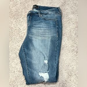 Torrid distressed skinny jeans size 16R